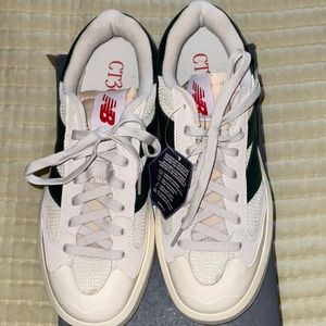 New Balance Women’s White Green Blanc Vert Size 8.5